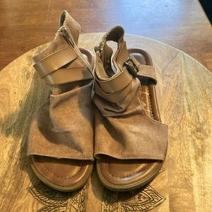 Zip Up Sandals